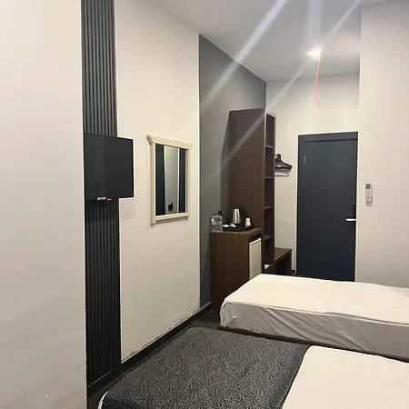 Hotel Wolf Of The City & Spa
