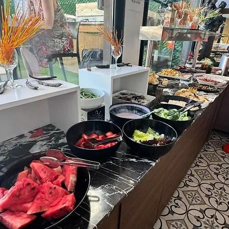 호텔 Wolf Of The City Hotel & Spa