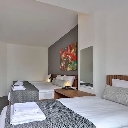 호텔 Wolf Of The City Hotel & Spa *