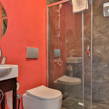 호텔 Wolf Of The City Hotel & Spa