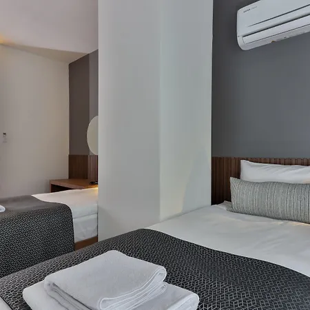 Wolf Of The City Hotel & Spa 호텔 *