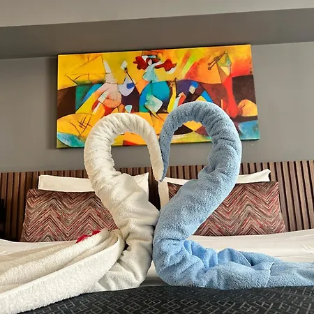 Hotel Wolf Of The & Antalia