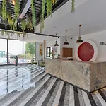 Wolf Of The & Hotell Antalya