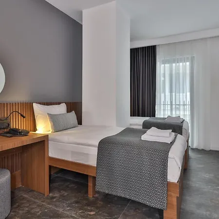 Hotell Wolf Of The City & Spa *