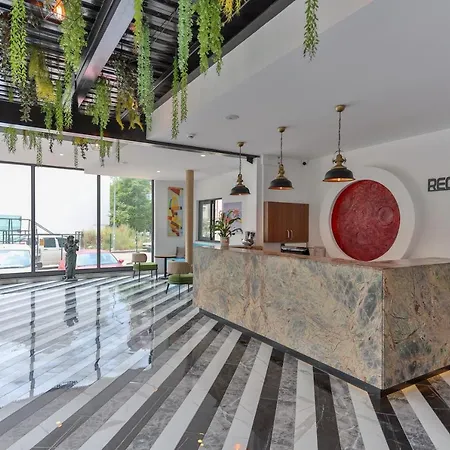 Wolf Of The City & Spa Hotell Antalya