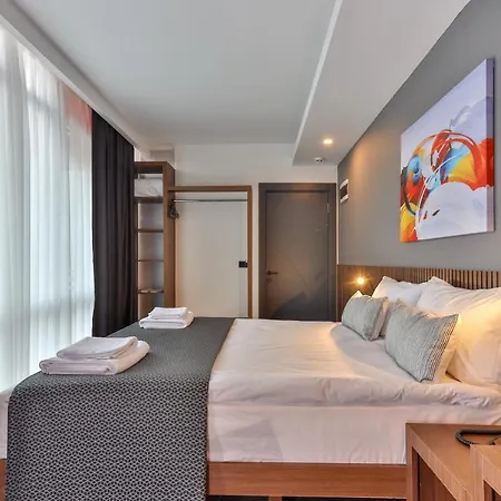 Hotell Wolf Of The City & Spa *