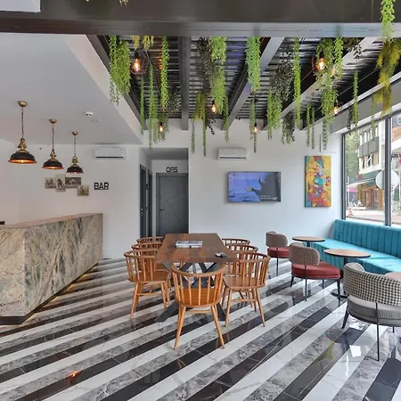 Hotell Wolf Of The City & Spa