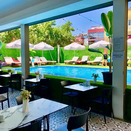 Hotell Wolf Of The City & Spa
