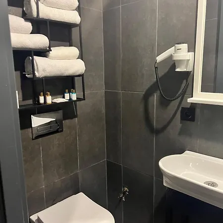 Hotell Wolf Of The City & Spa *