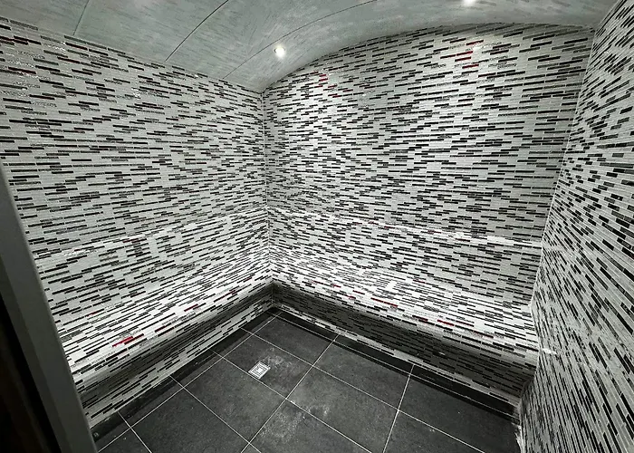 호텔 Wolf Of The & *